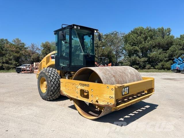 CAT CS54B Грунтовые катки