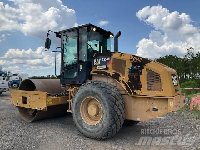 CAT CS54B Грунтовые катки
