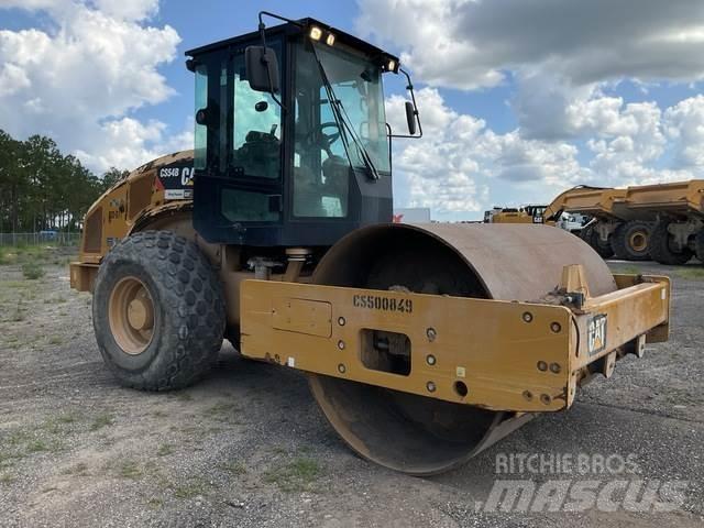CAT CS54B Грунтовые катки