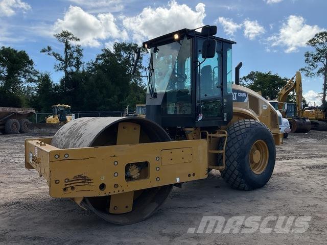 CAT CS66B Грунтовые катки