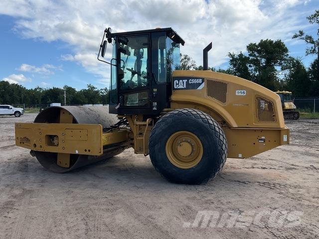 CAT CS66B Грунтовые катки