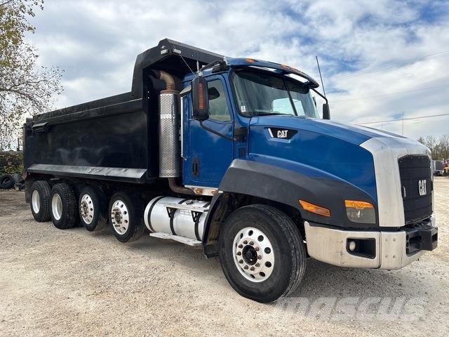 CAT CT660 Грузовики-Самосвалы