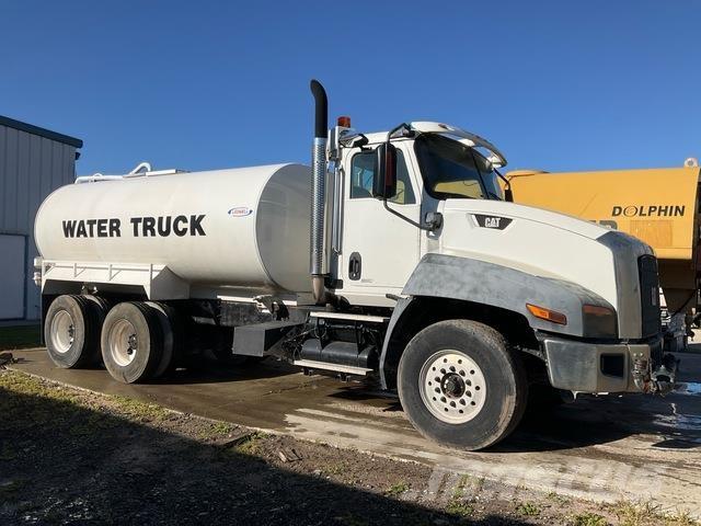 CAT CT660S Поливочные машины