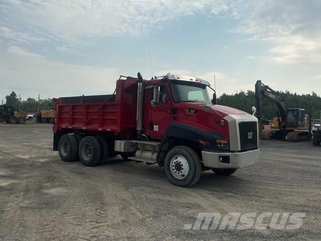 CAT CT660S Грузовики-Самосвалы