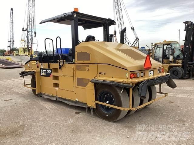 CAT CW34 Пневматические катки