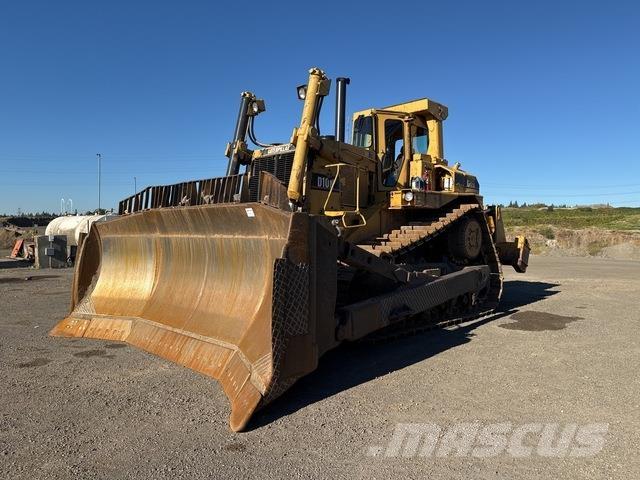 CAT D10N Гусеничные бульдозеры