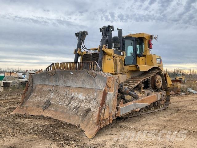 CAT D10T Гусеничные бульдозеры