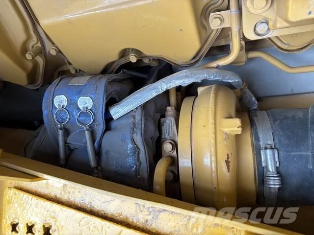 CAT D11T Гусеничные бульдозеры