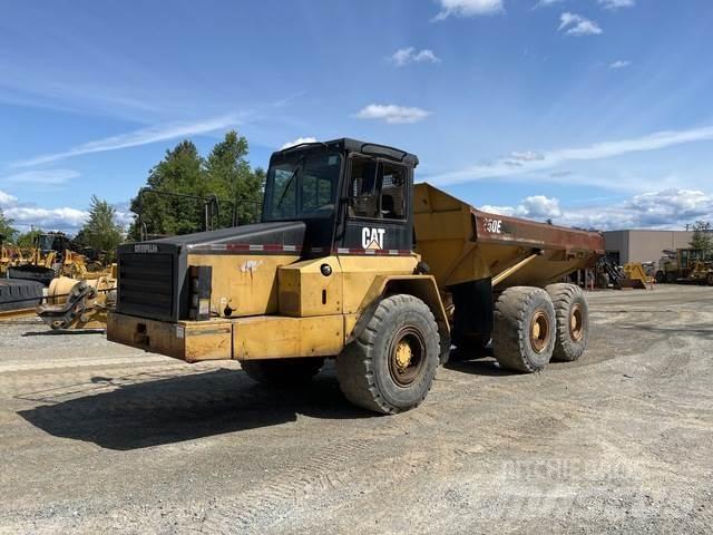 CAT D250E Шарнирно-сочленённые самосвалы