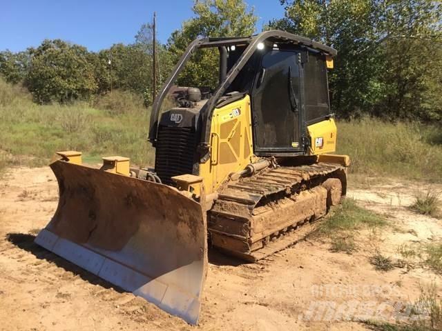 CAT D3 Гусеничные бульдозеры