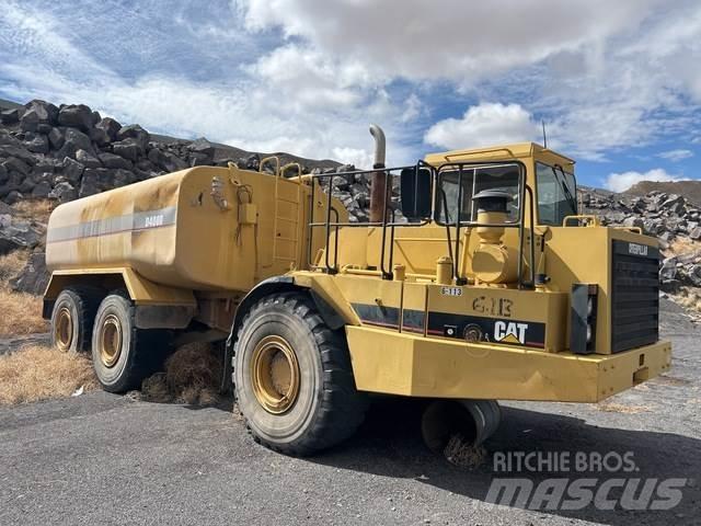 CAT D400D Поливочные машины