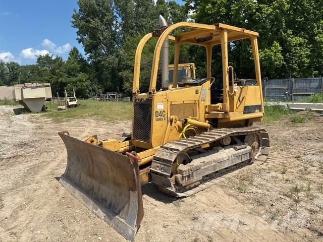 CAT D4C Гусеничные бульдозеры