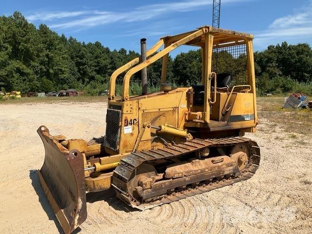 CAT D4C Гусеничные бульдозеры