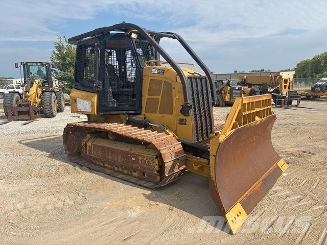 CAT D5K2 XL Гусеничные бульдозеры