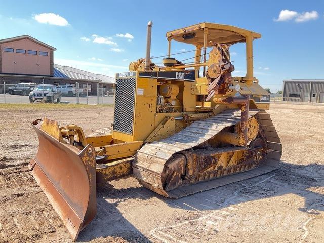 CAT D5M LPG Гусеничные бульдозеры