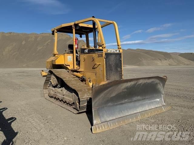 CAT D5M XL Гусеничные бульдозеры