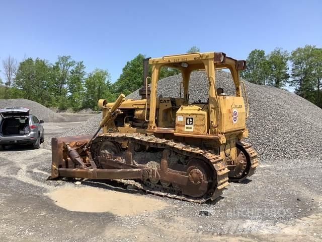 CAT D6D Гусеничные бульдозеры