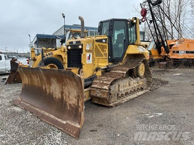 CAT D6N Гусеничные бульдозеры