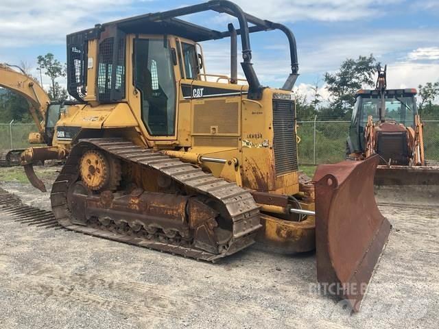 CAT D6N XL Гусеничные бульдозеры