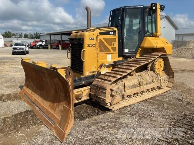 CAT D6N XL Гусеничные бульдозеры