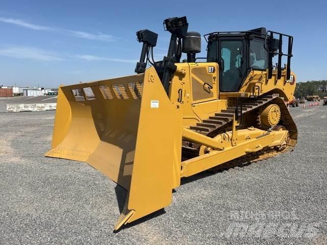 CAT D7 Гусеничные бульдозеры