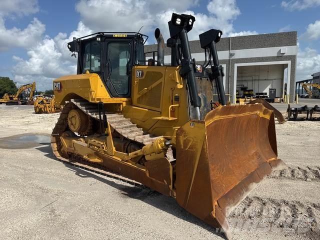 CAT D7 Гусеничные бульдозеры
