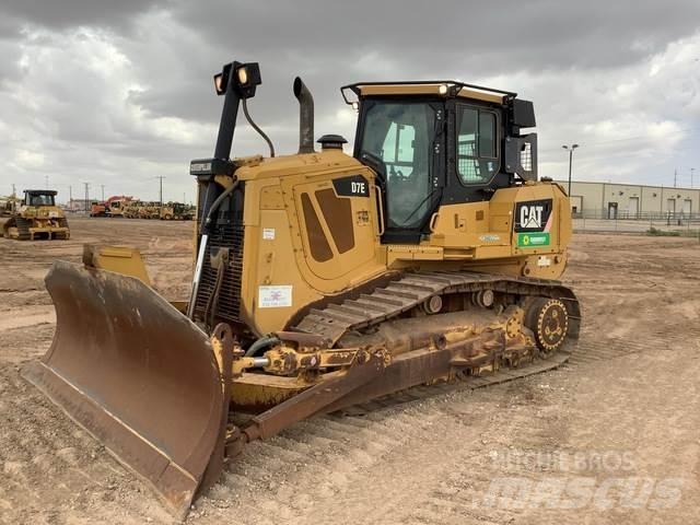 CAT D7E Гусеничные бульдозеры