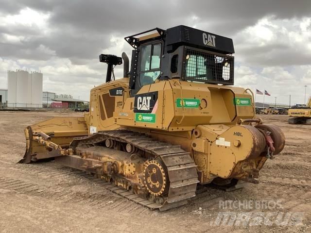 CAT D7E Гусеничные бульдозеры
