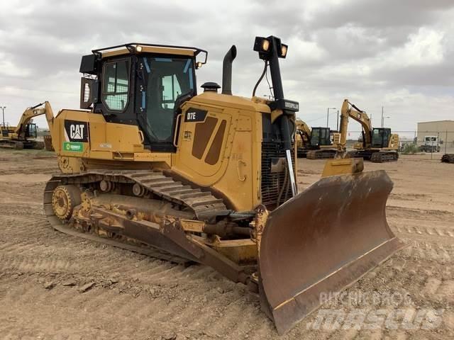 CAT D7E Гусеничные бульдозеры