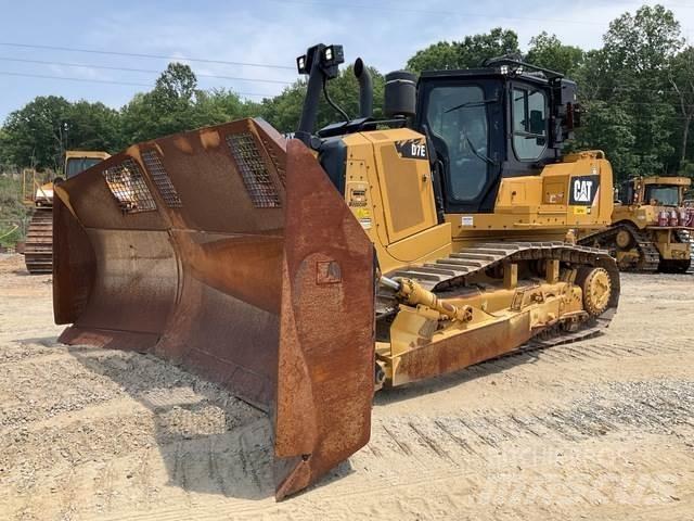 CAT D7E Гусеничные бульдозеры