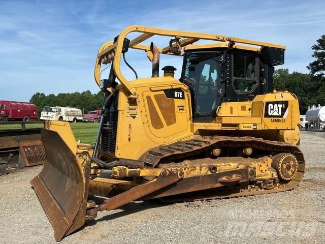 CAT D7E Гусеничные бульдозеры