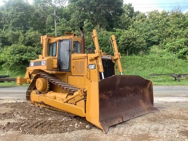 CAT D7H Гусеничные бульдозеры