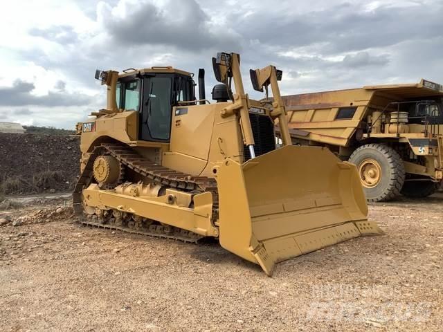 CAT D8T Гусеничные бульдозеры