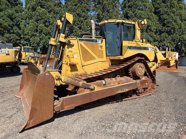 CAT D8T Гусеничные бульдозеры