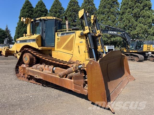 CAT D8T Гусеничные бульдозеры