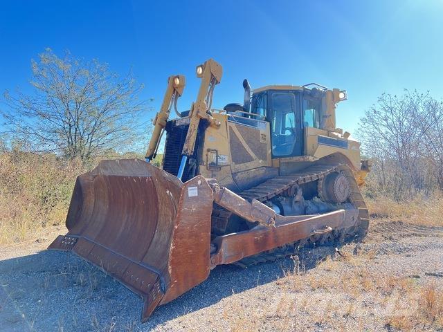 CAT D8T Гусеничные бульдозеры