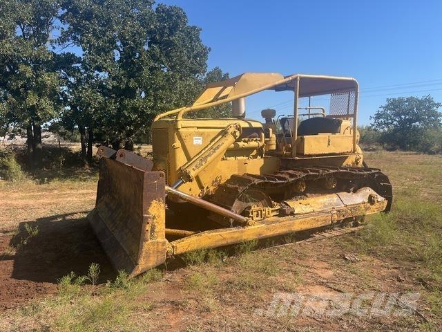 CAT D9G Гусеничные бульдозеры