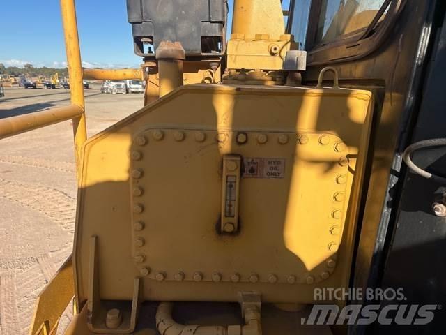 CAT D9T Гусеничные бульдозеры