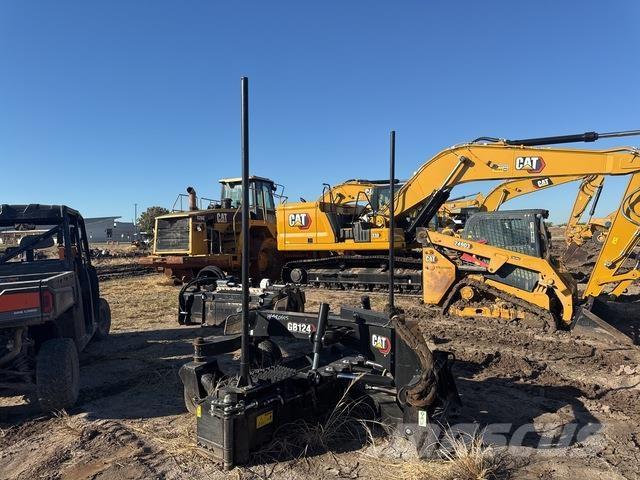 CAT GB124 Грейдеры