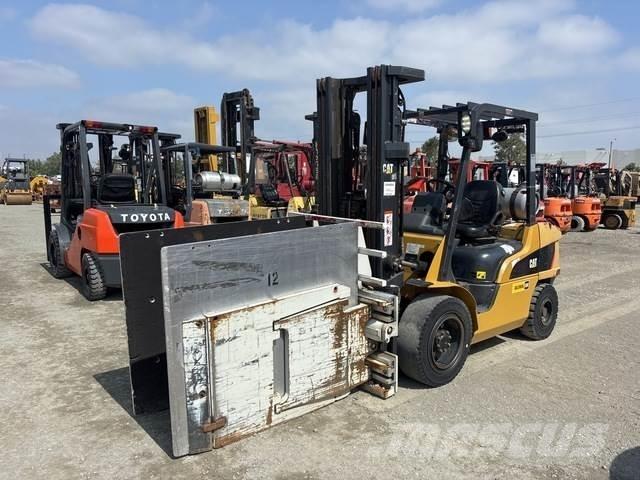 CAT GP33N Другие складские механизмы