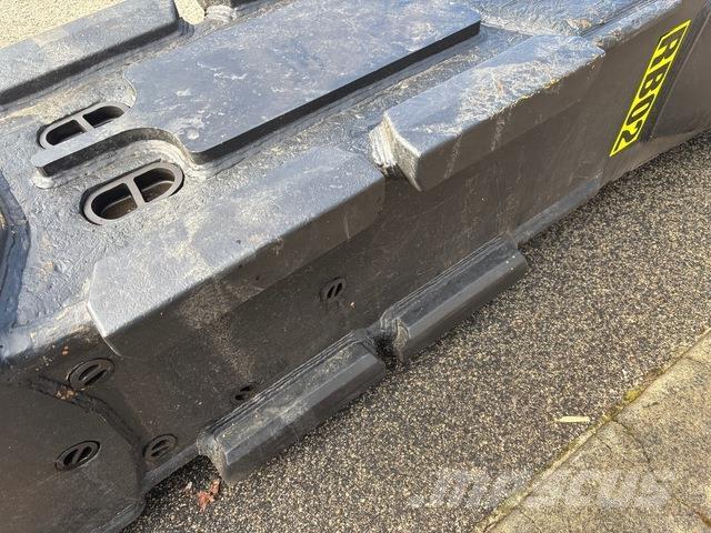 CAT H180ES Гидромолоты