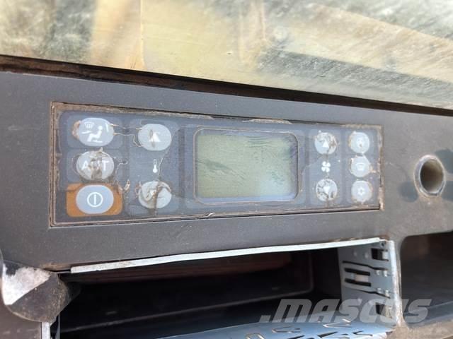 CAT MD5150C Буровые вышки