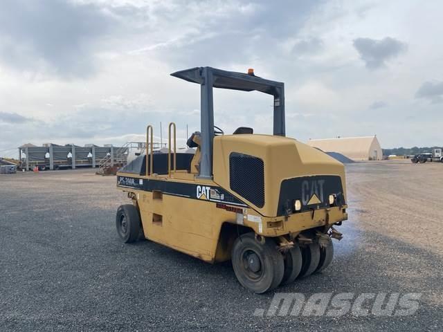 CAT PS-200B Пневматические катки