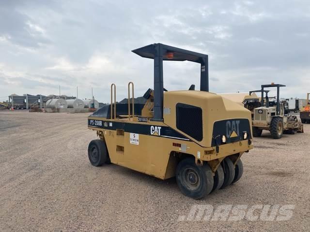 CAT PS200B Пневматические катки
