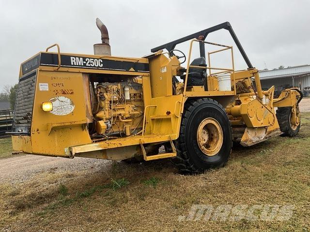 CAT RM-250C Уплотнители грунта