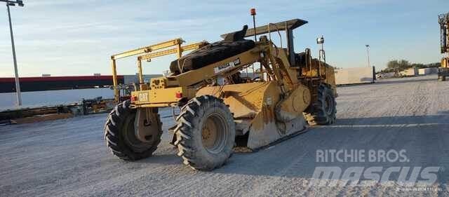 CAT RM300 Уплотнители грунта