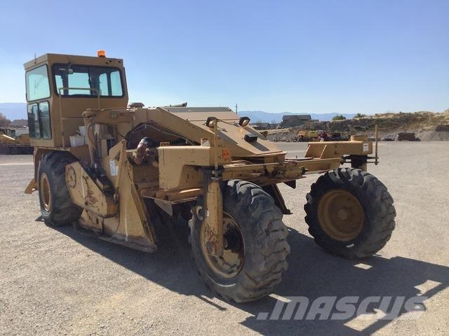 CAT RR250B Уплотнители грунта