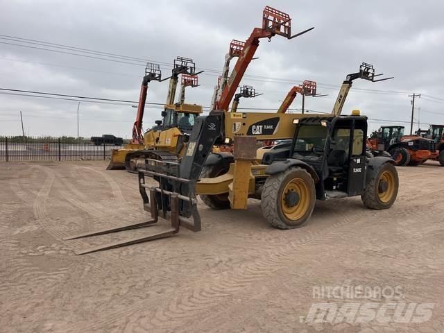 CAT TL943C Телескопические погрузчики