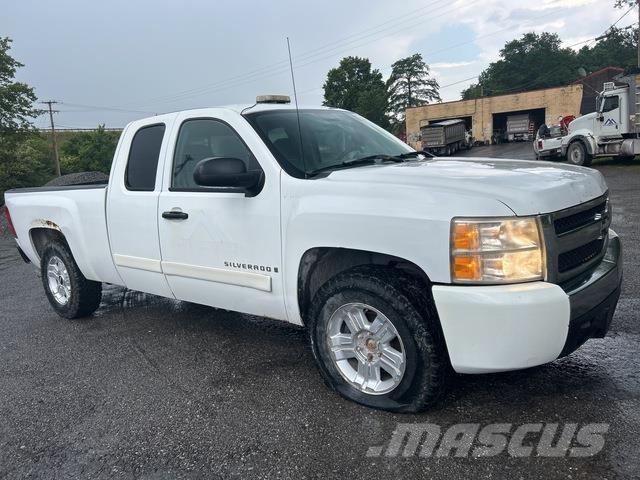 Chevrolet 1500 Бортовые фургоны