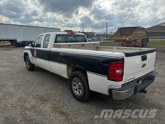 Chevrolet 1500 Бортовые фургоны